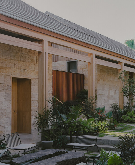 Casa Bahía de Banderas / oda - fotografía exterior, concreto, patio interior