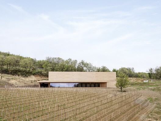 Architecture of Wine: 15 Contemporary Wineries Around the World - Image 6 of 50