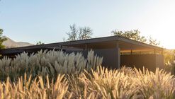 Casa Calle Larga / emA Arquitectos