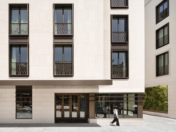 Hospitalidad panorámica: fusión de vista, luz y confort en el diseño de un hotel - Imagen 2 de 10