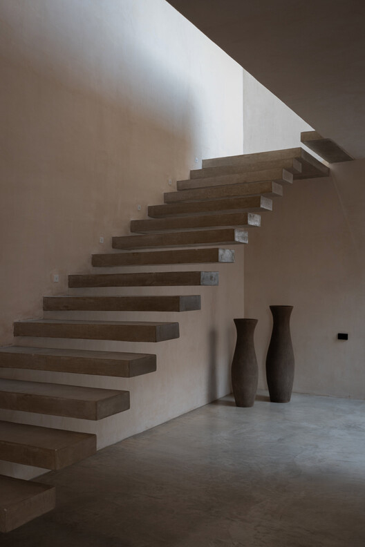 Casa Olivo / trescuatro arquitectura - Fotografía interior, Escaleras, Concreto