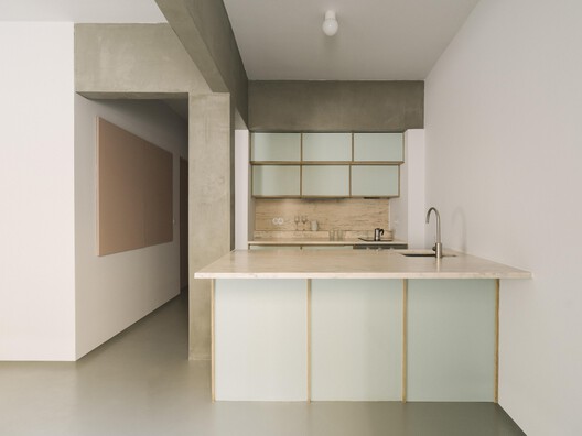 Casa Armistício / fcvr arquitectura + João Gonçalo Cardoso Arquitecto Casa Armistício / fcvr arquitectura + João Gonçalo Cardoso Arquitecto - Fotografia de Interiores, Cozinha, Madeira, Bancada