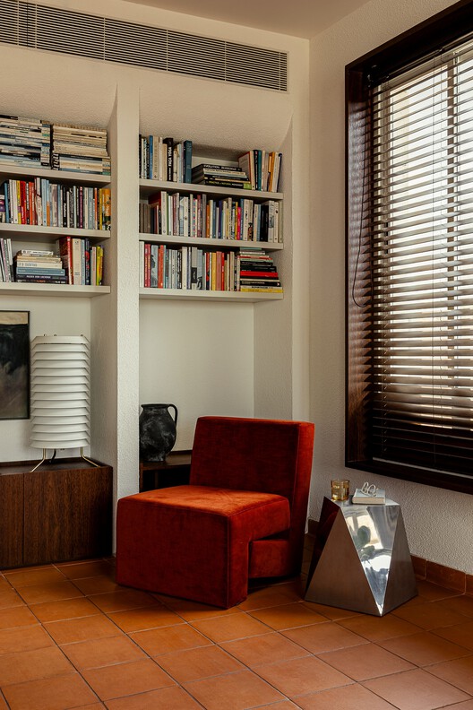 Apartamento Fidalga / Gurgel D'Alfonso Arquitetura - Fotografía de interiores, armarios, madera, estanterías, iluminación.