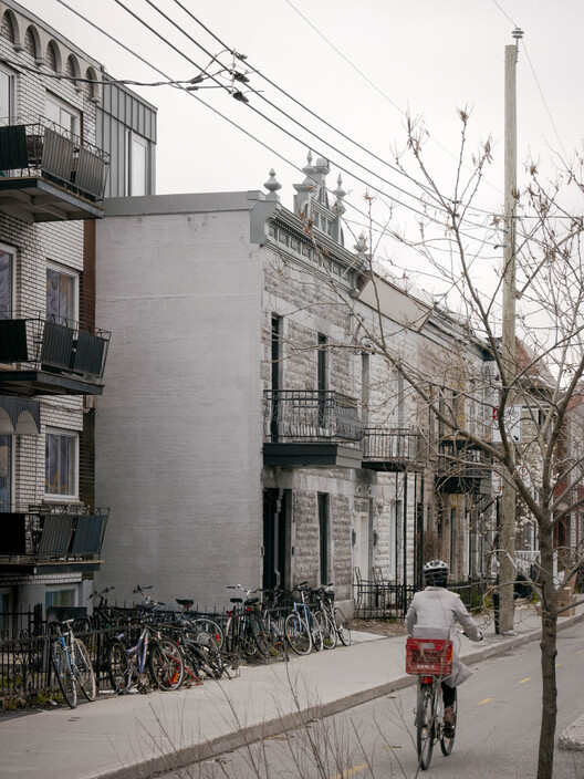 Transforming Row Houses: Heritage and Modernity in Montreal’s Historical Neighborhoods Transforming Row Houses: Heritage and Modernity in Montreal’s Historical Neighborhoods - Image 7 of 13