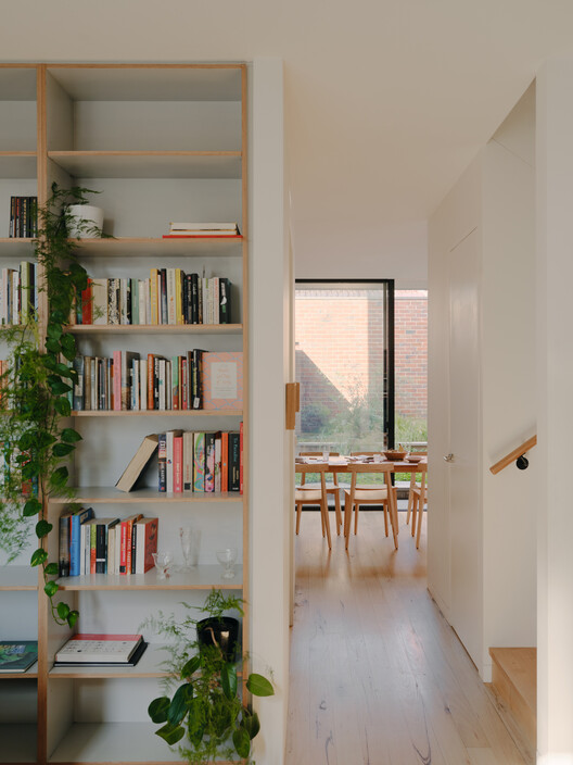 Melville / Tan Architecture Melville / Tan Architecture - Interior Photography, Closet, Wood, Shelving