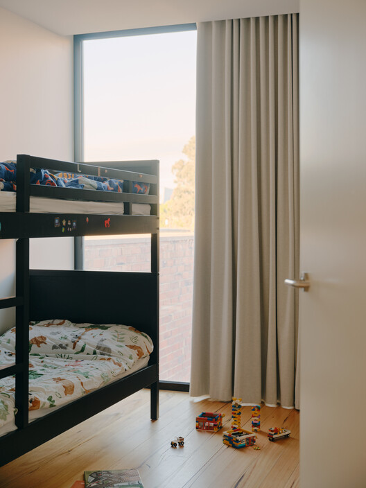 Melville / Tan Architecture Melville / Tan Architecture - Image 13 of 19