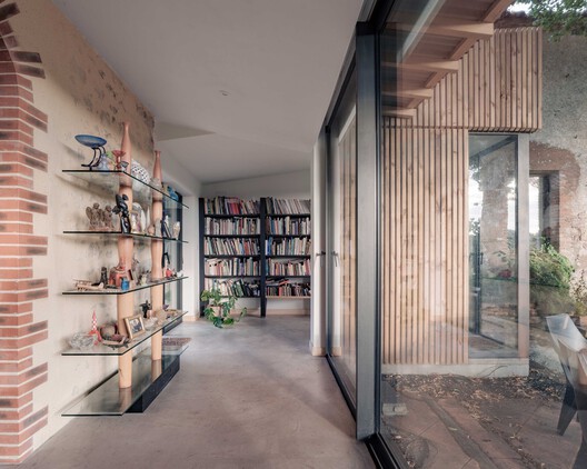 Chapel MI Residence / Atelier Ose Architecture - Interior Photography, Wood, Shelving, Chair