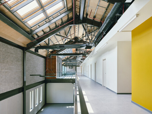 TCDD Temporary Offices & Art Galleries / Erhan Vural Architecture + Urban Design TCDD Temporary Offices & Art Galleries / Erhan Vural Architecture + Urban Design - Image 12 of 39