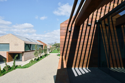 TCDD Temporary Offices & Art Galleries / Erhan Vural Architecture + Urban Design TCDD Temporary Offices & Art Galleries / Erhan Vural Architecture + Urban Design - Exterior Photography