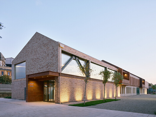 TCDD Temporary Offices & Art Galleries / Erhan Vural Architecture + Urban Design TCDD Temporary Offices & Art Galleries / Erhan Vural Architecture + Urban Design - Exterior Photography, Concrete