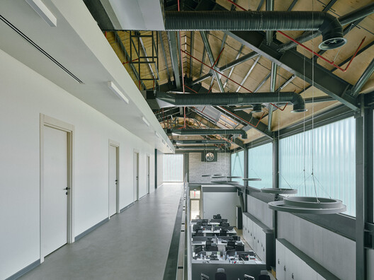 TCDD Temporary Offices & Art Galleries / Erhan Vural Architecture + Urban Design TCDD Temporary Offices & Art Galleries / Erhan Vural Architecture + Urban Design - Image 15 of 39