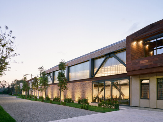 TCDD Temporary Offices & Art Galleries / Erhan Vural Architecture + Urban Design TCDD Temporary Offices & Art Galleries / Erhan Vural Architecture + Urban Design - Exterior Photography, Concrete