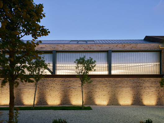 TCDD Temporary Offices & Art Galleries / Erhan Vural Architecture + Urban Design TCDD Temporary Offices & Art Galleries / Erhan Vural Architecture + Urban Design - Image 24 of 39