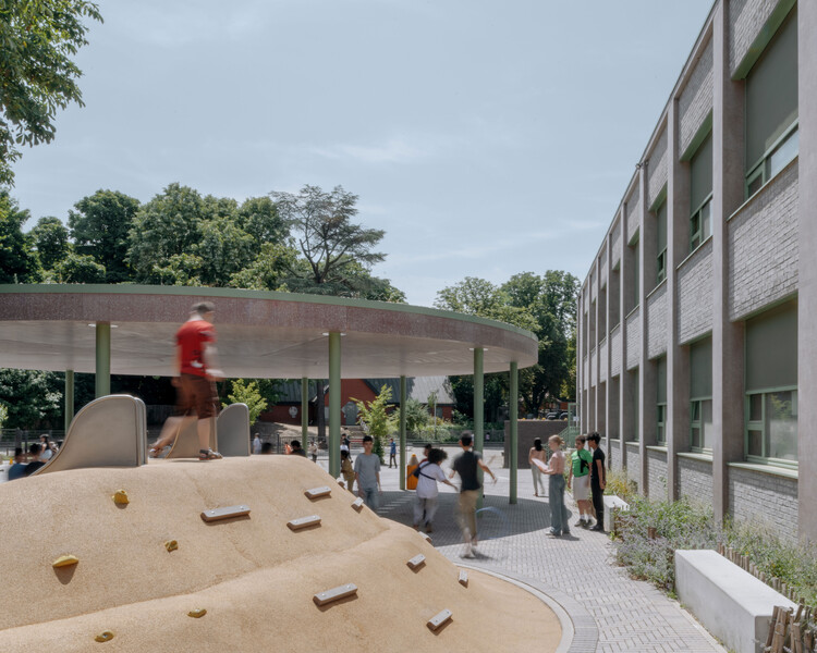 查扎尔学校翻新工程与操场改造项目 / MULTIPLE Architecture & Urbanism - 建筑图, 具体的