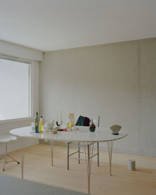 Rundtjernveien Apartment Renovation / Studio Et al - Interior Photography, Wood, Table, Chair