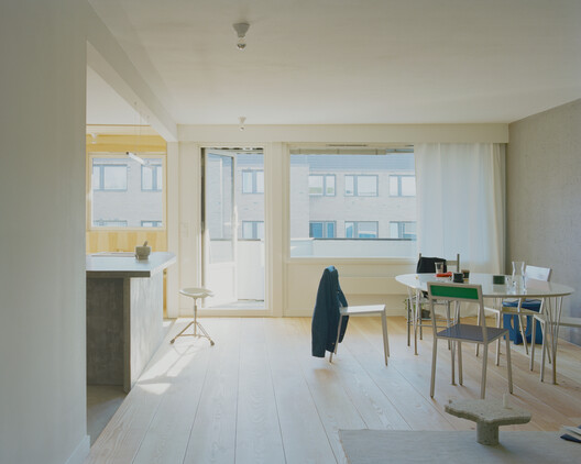 Rundtjernveien Apartment Renovation / Studio Et al