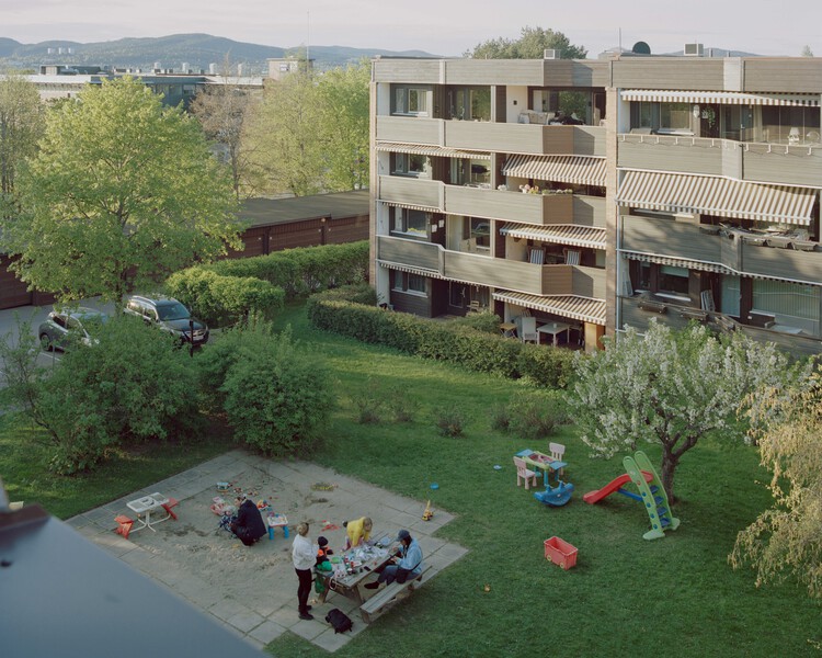 Rundtjernveien Apartment Renovation / Studio Et al - Image 2 of 23