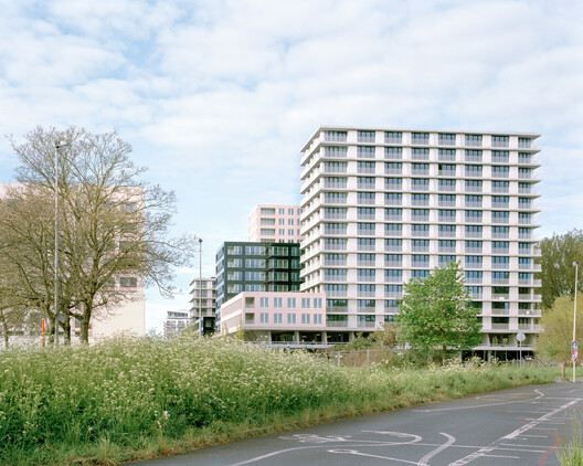 City Dox Housing / XDGA