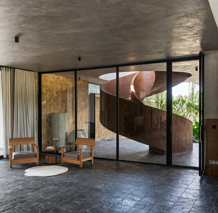 Casa Antriya  / 23 Degrees Design Shift - Fotografía interior, Madera, Fijación Vigas