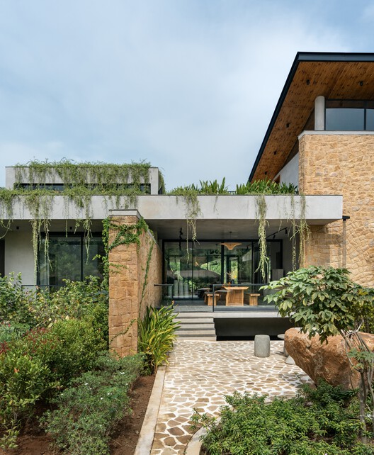 Casa Antriya  / 23 Degrees Design Shift - Fotografía exterior, Jardín, Patio interior