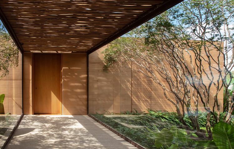 Casa Taipa / Estudio (+) Valéria Gontijo - Imagen 9 de 36