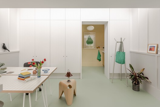 Centro Habitacional Stroud Green / Owain Williams Architects Centro Habitacional Stroud Green / Owain Williams Architects - Fotografia de Interiores, Madeira, Iluminação