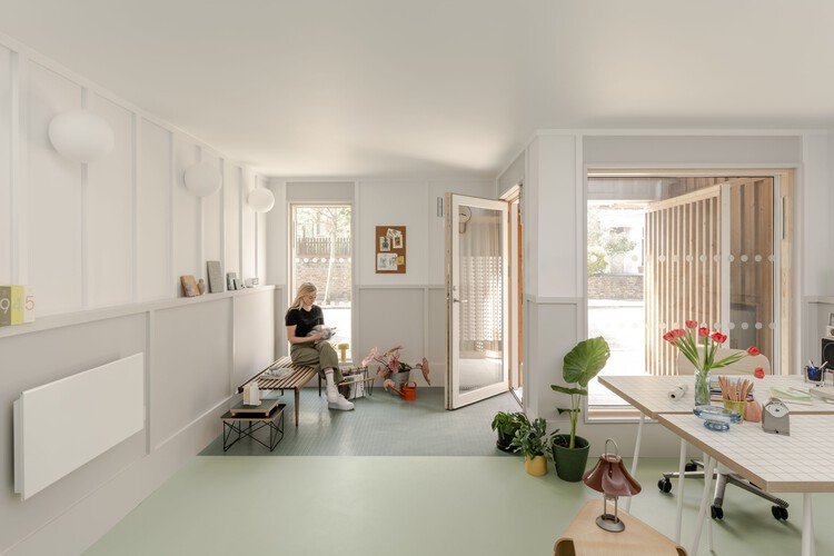 Centro Habitacional Stroud Green / Owain Williams Architects - Fotografia de Interiores, Madeira, Cadeira