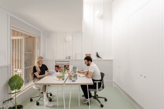 Centro Habitacional Stroud Green / Owain Williams Architects Centro Habitacional Stroud Green / Owain Williams Architects - Fotografia de Interiores, Cozinha, Mesa, Cadeira