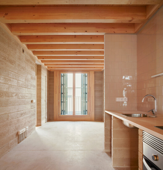 Habitação de Interesse Social 30+8 / Vivas Arquitectos - Imagem 3 de 23