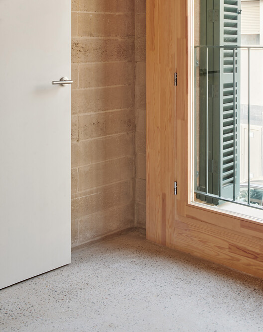 Habitação de Interesse Social 30+8 / Vivas Arquitectos - Fotografia de Interiores, Madeira