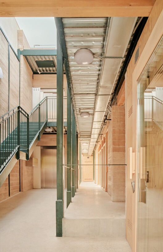 30+8 Vivienda Social c/ Josep Togores, Parma/ Vivas Arquitectos - Foto 11 de 23