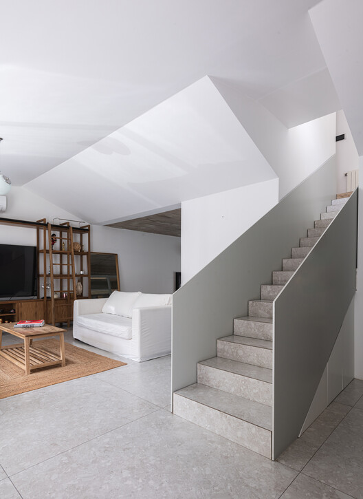 Casa Po-Yo / MMCV - Fotografía interior, Escaleras, Madera, Concreto
