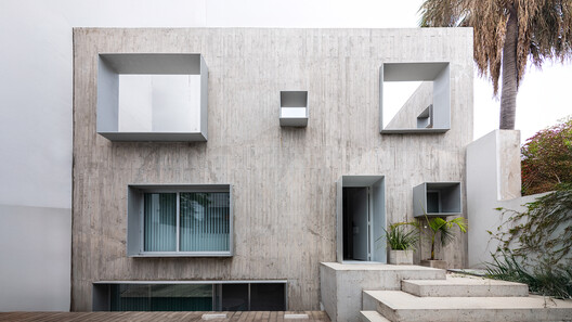 Casa Po-Yo / MMCV - Fotografía exterior, Concreto, Balcón
