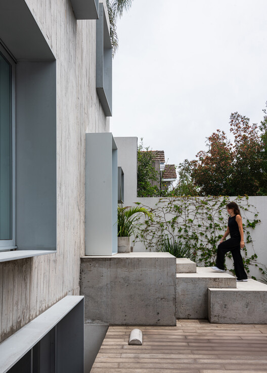 Casa Po-Yo / MMCV - Fotografía exterior, Concreto, Balcón