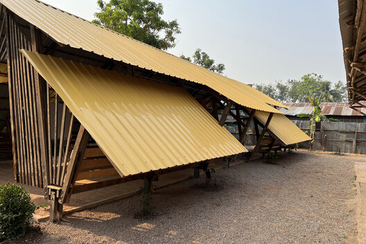 伊洛瓦底花卉园教学楼群 / Simple Architecture - 建筑图, 木头, 梁