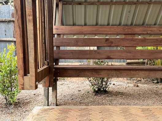 伊洛瓦底花卉园教学楼群 / Simple Architecture - 室内图, 木头