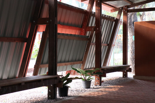 伊洛瓦底花卉园教学楼群 / Simple Architecture - 室内图, 木头, 梁