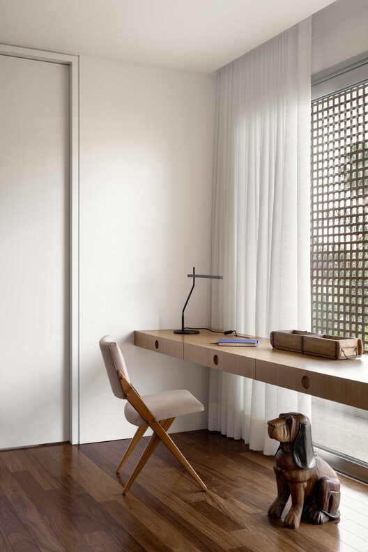 Casa Buenos Aires / estúdio mariane rios - Fotografia de Interiores, Madeira, Iluminação, Mesa, Cadeira