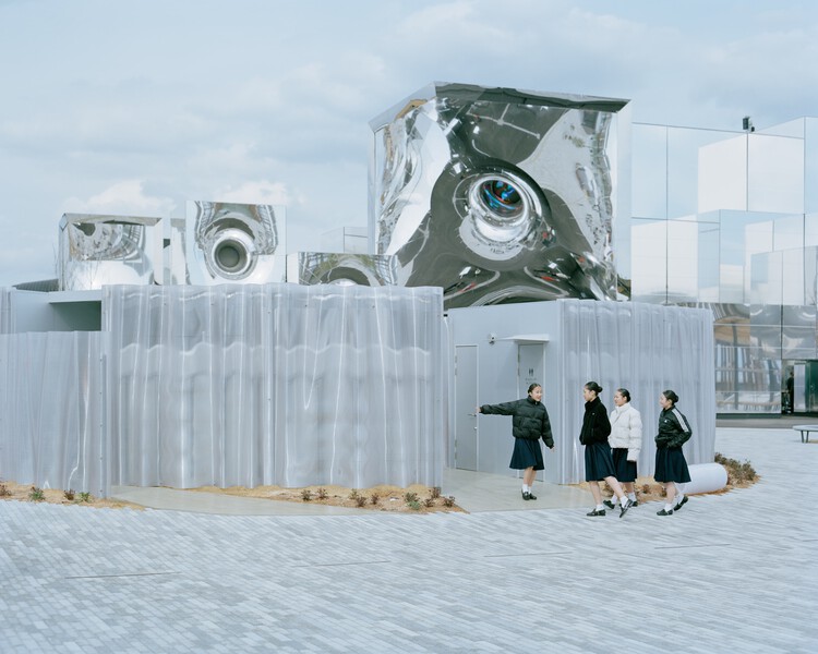 Baño público Dream Island Mirage / PONDEDGE + Granja: Imagen 1 de 28