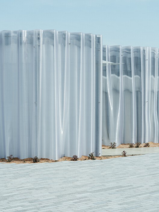 Baño público Dream Island Mirage / PONDEDGE + Granja: Imagen 3 de 28