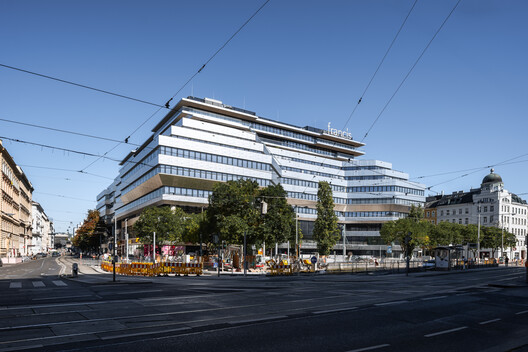 阿尔桑·弗朗西斯区车站办公综合体 / Delugan Meissl Associated Architects + Josef Weichenberger Architects - 建筑图, 表皮