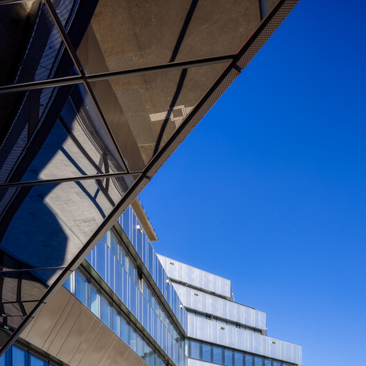 阿尔桑·弗朗西斯区车站办公综合体 / Delugan Meissl Associated Architects + Josef Weichenberger Architects - 16 的图像 45