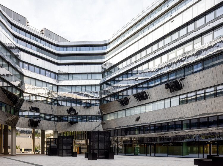 阿尔桑·弗朗西斯区车站办公综合体 / Delugan Meissl Associated Architects + Josef Weichenberger Architects - 3 的图像 45