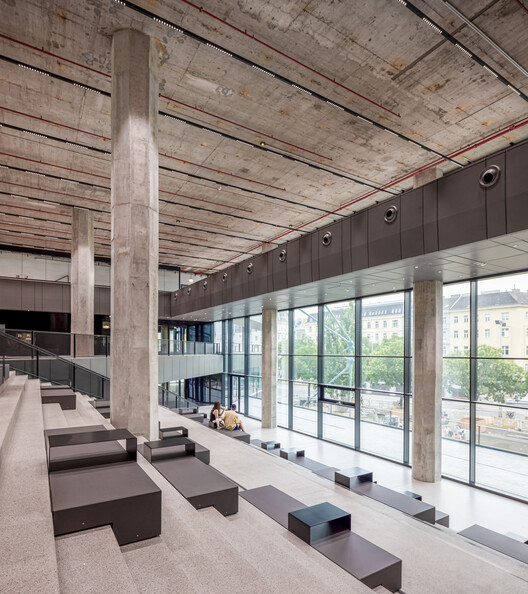 阿尔桑·弗朗西斯区车站办公综合体 / Delugan Meissl Associated Architects + Josef Weichenberger Architects - 10 的图像 45