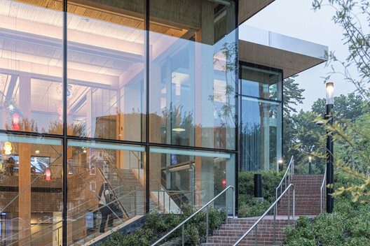 Centro Estudiantil Bloomberg / BIG + Rockwell Group + Michael Van Valkenburgh Associates Centro Estudiantil Bloomberg / BIG + Rockwell Group + Michael Van Valkenburgh Associates - Imagen 18 de 24