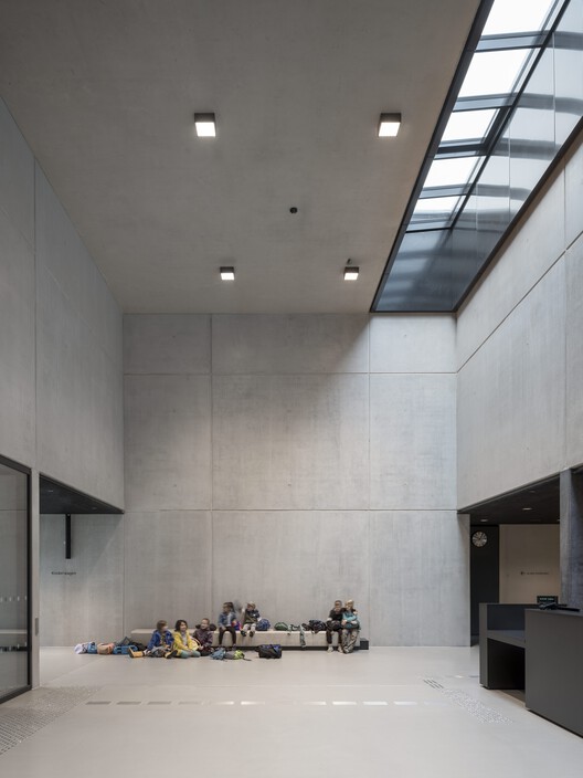 Sportbad am Rabet Modular Swimming Facility / gmp Architects - Interior Photography, Kitchen, Concrete