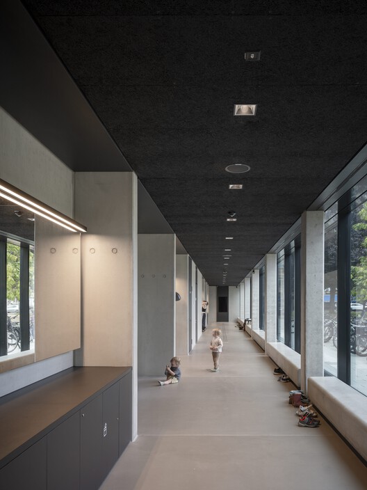 Sportbad am Rabet Modular Swimming Facility / gmp Architects - Interior Photography, Concrete, Column