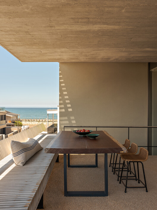 Casa Lavra  / WER Studio - Fotografía interior, Comedor, Madera, Mesas, Sillas, Balcón