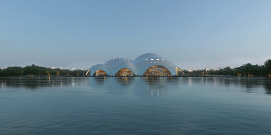 Renzo Piano Building Workshop Designs Curved Concrete Opera Hall Rising from Hanoi’s West Lake - Image 7 of 11