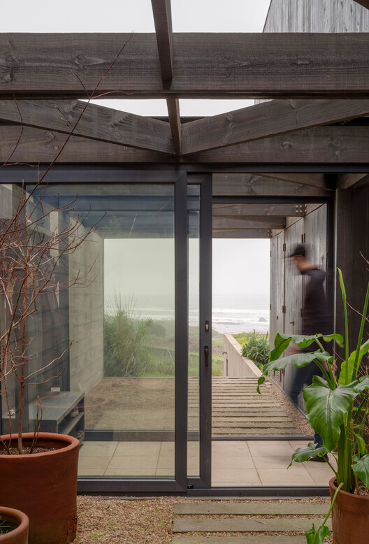 Casa Primeriza / Stanaćev Granados - Fotografía interior, Madera, Concreto